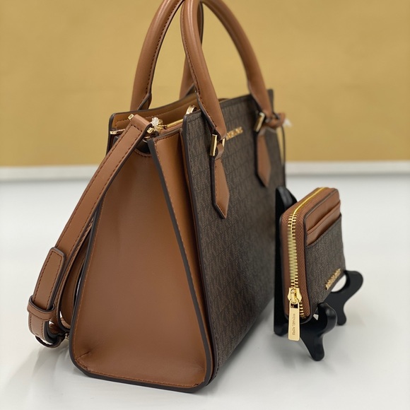 MICHAEL KORS HOPE MD MESSENGER & MD ZA CARD CASE - Picture 4 of 16